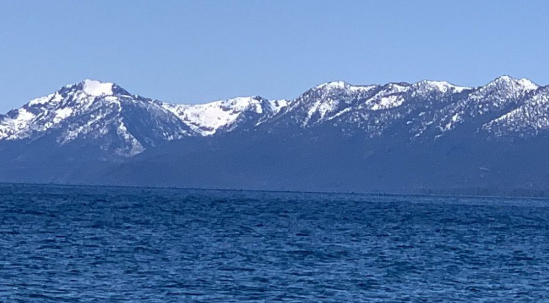 Cámaras en Lake Tahoe | Condiciones del Lago y las Montañas en Verano
